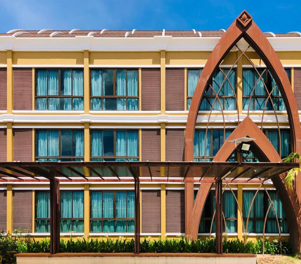 Srilamduan Hotel Sisaket Exterior foto